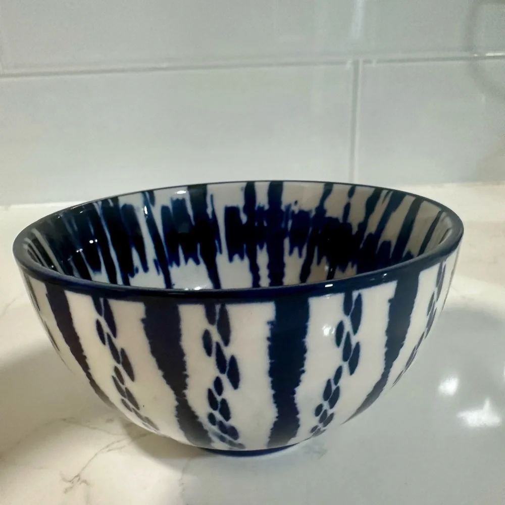 West Elm Set of 3 Indigo Blue Tie Dye Nesting Bow Cobalt Blue & WhiteBowl Dish